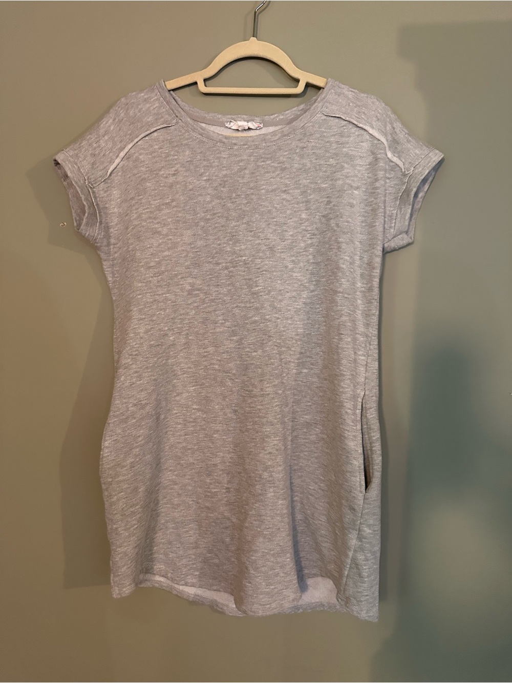 Pink Rose Light Gray Short Sleeve Sweatshirt. With Pockets!